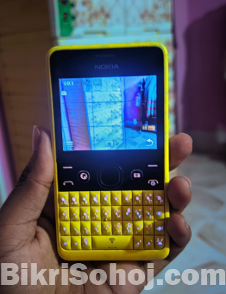 Nokia Asha 210